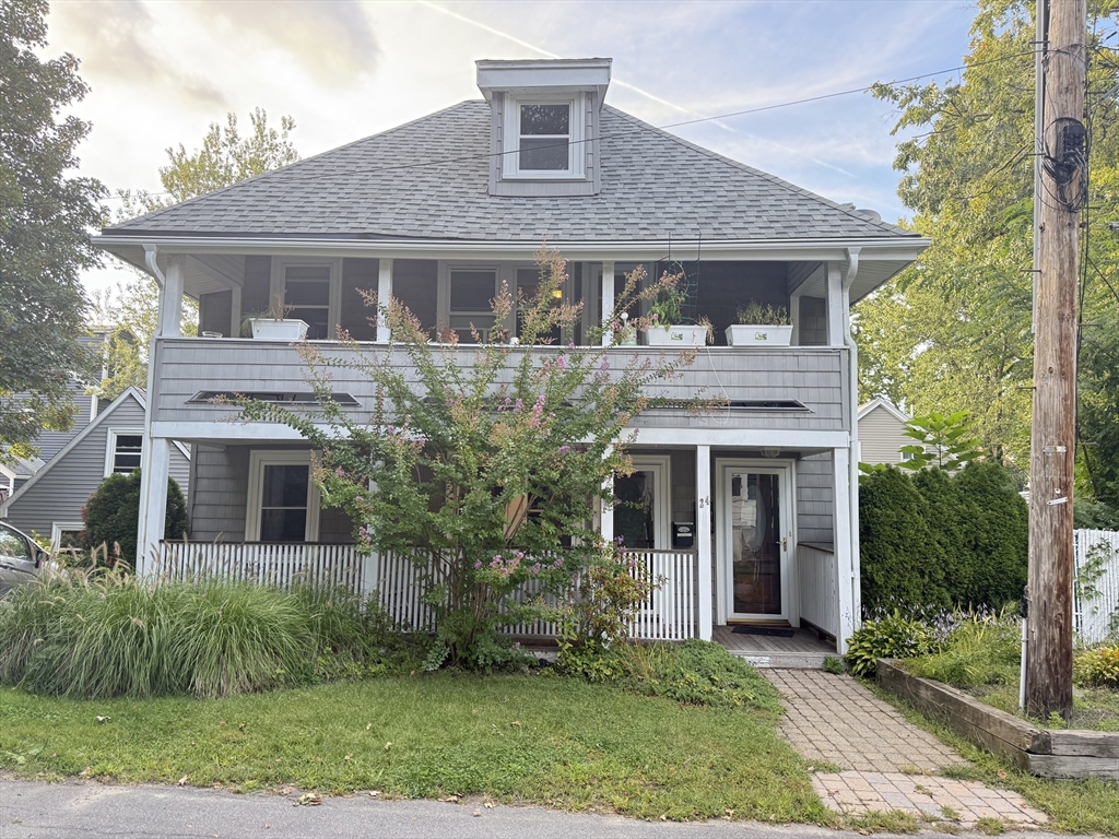 24 Hillside Ave, Braintree, Massachusetts, 2 Bedrooms Bedrooms, 5 Rooms Rooms,1 BathroomBathrooms,Residential Lease,For Rent,Hillside Ave,73381919