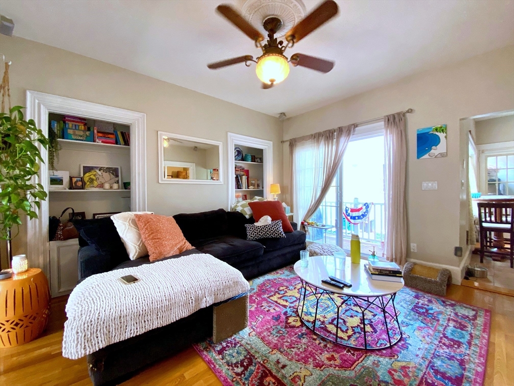 47 Russell, Boston, Massachusetts, 1 Bedroom Bedrooms, 4 Rooms Rooms,1 BathroomBathrooms,Residential Lease,For Rent,Russell,73436292