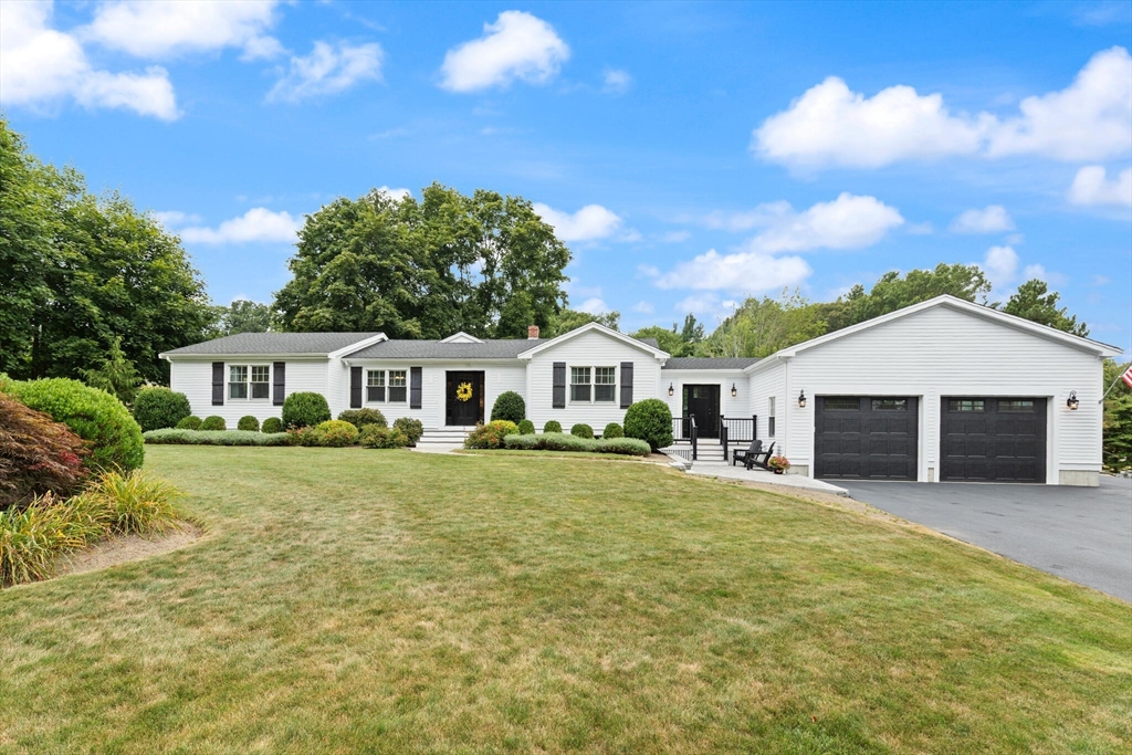 3 Clay Street, Middleboro, Massachusetts, 3 Bedrooms Bedrooms, 12 Rooms Rooms,2 BathroomsBathrooms,Residential,For Sale,Clay Street,73413990