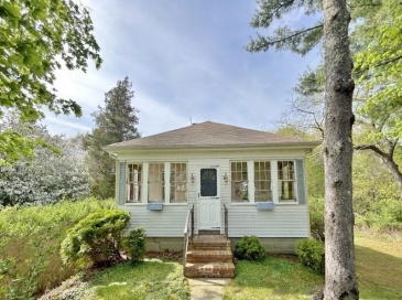 27 Nicks Rock Rd, Plymouth, Massachusetts, 3 Bedrooms Bedrooms, 8 Rooms Rooms,1 BathroomBathrooms,Residential,For Sale,Nicks Rock Rd,73361070