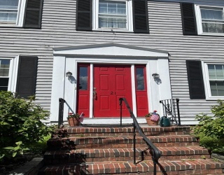 21 Blaney Street, Swampscott, Massachusetts, 2 Bedrooms Bedrooms, 5 Rooms Rooms,1 BathroomBathrooms,Residential Lease,For Rent,Blaney Street,73440454