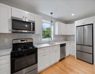 64 North Main Street, Westford, Massachusetts, 3 Bedrooms Bedrooms, 7 Rooms Rooms,1.5 BathroomsBathrooms,Residential Lease,For Rent,North Main Street,73398276