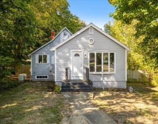 254 Barlows Landing Rd, Bourne, Massachusetts, 3 Bedrooms Bedrooms, 6 Rooms Rooms,2 BathroomsBathrooms,Residential,For Sale,Barlows Landing Rd,73440754