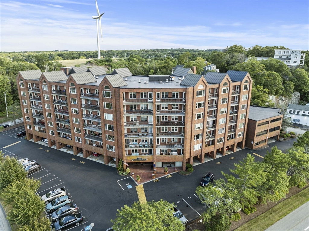 155 George Washington Blvd, Hull, Massachusetts, 2 Bedrooms Bedrooms, 4 Rooms Rooms,2 BathroomsBathrooms,Residential,For Sale,George Washington Blvd,73425560