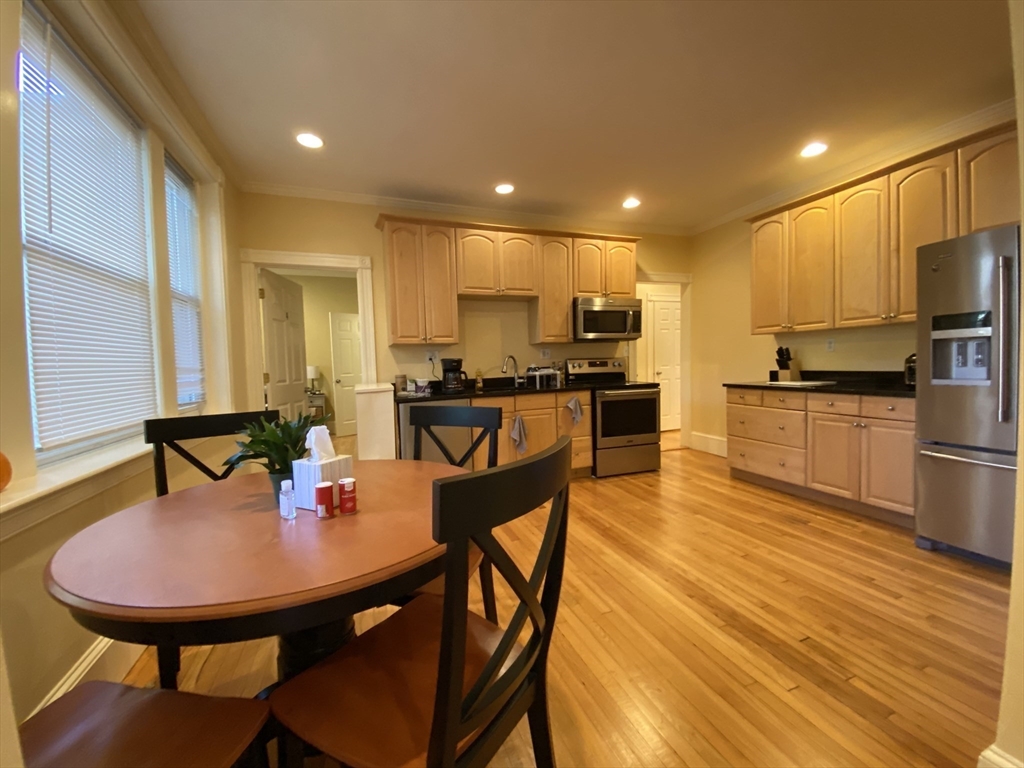 129 Chiswick Rd, Boston, Massachusetts, 5 Bedrooms Bedrooms, 9 Rooms Rooms,2 BathroomsBathrooms,Residential,For Sale,Chiswick Rd,73440878