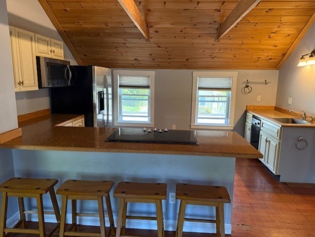 60 Main Street, Rowley, Massachusetts, 1 Bedroom Bedrooms, 3 Rooms Rooms,1 BathroomBathrooms,Residential Lease,For Rent,Main Street,73441054