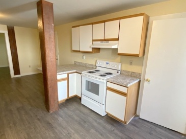 79 Hawley St, Northampton, Massachusetts, 2 Bedrooms Bedrooms, 4 Rooms Rooms,1 BathroomBathrooms,Residential Lease,For Rent,Hawley St,73441113