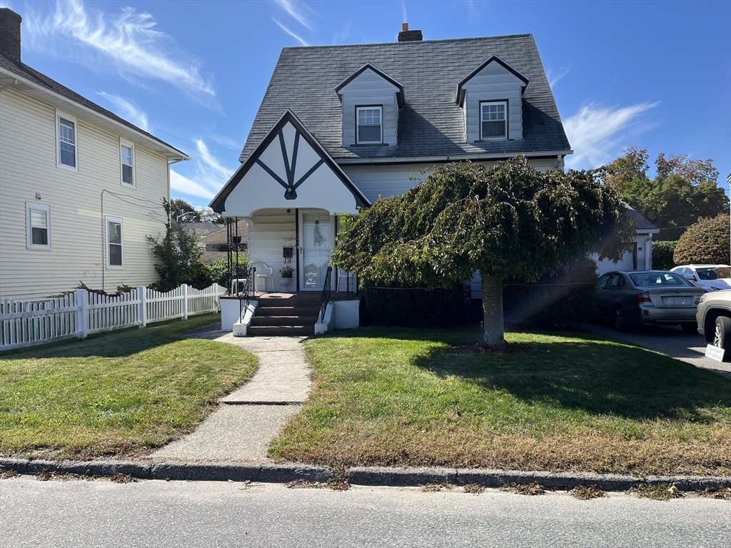 305 Harrington Way, Worcester, Massachusetts, 2 Bedrooms Bedrooms, 5 Rooms Rooms,1 BathroomBathrooms,Residential Lease,For Rent,Harrington Way,73441119