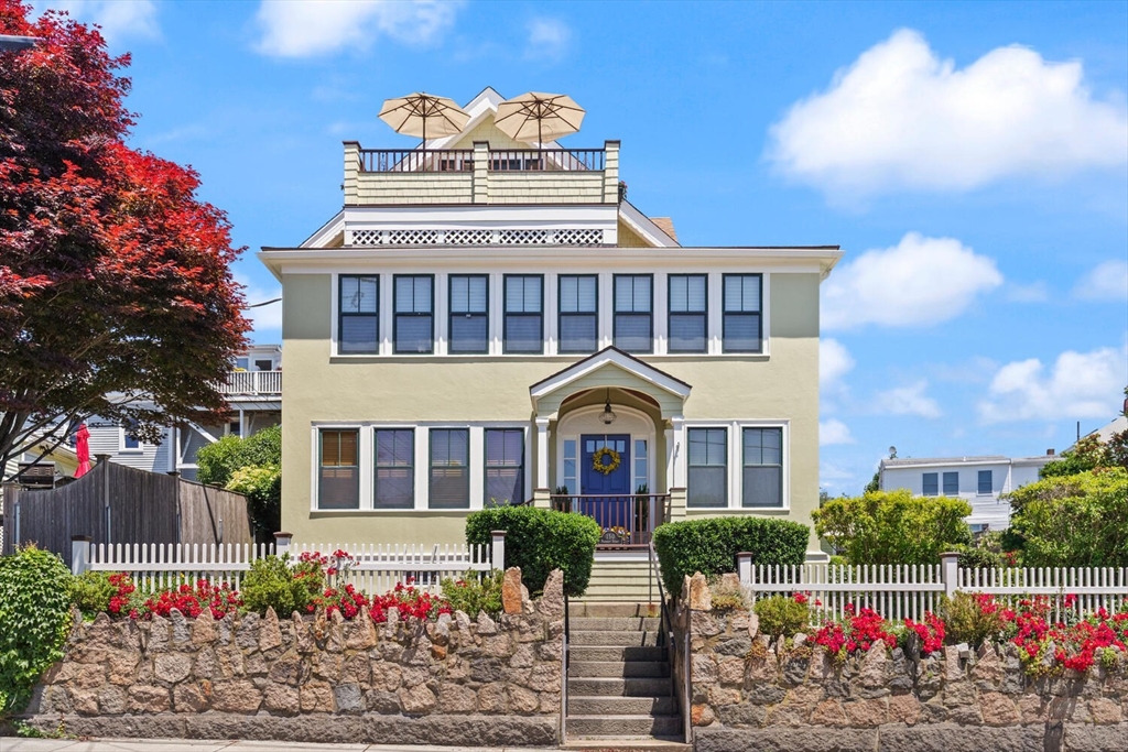 150 Prospect St, Gloucester, Massachusetts, 1 Bedroom Bedrooms, 2 Rooms Rooms,1 BathroomBathrooms,Residential,For Sale,Prospect St,73396247