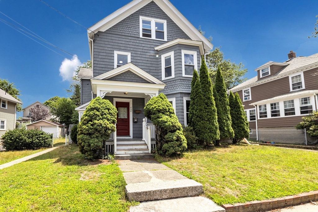 220 Sycamore Street, Watertown, Massachusetts, 8 Bedrooms Bedrooms, 16 Rooms Rooms,4 BathroomsBathrooms,Residential Income,For Sale,Sycamore Street,73405328