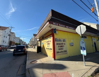 208 Snell St, Fall River, Massachusetts, ,Commercial Sale,For Sale,Snell St,73441342