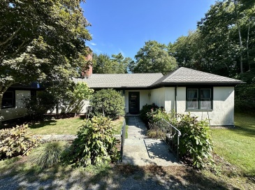 16 North Great Hill Drive, Marion, Massachusetts, 5 Bedrooms Bedrooms, 7 Rooms Rooms,3.5 BathroomsBathrooms,Residential Lease,For Rent,North Great Hill Drive,73441275