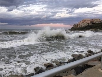 35 Oceanside Drive, Hull, Massachusetts, 1 Bedroom Bedrooms, 4 Rooms Rooms,1 BathroomBathrooms,Residential Lease,For Rent,Oceanside Drive,73441378