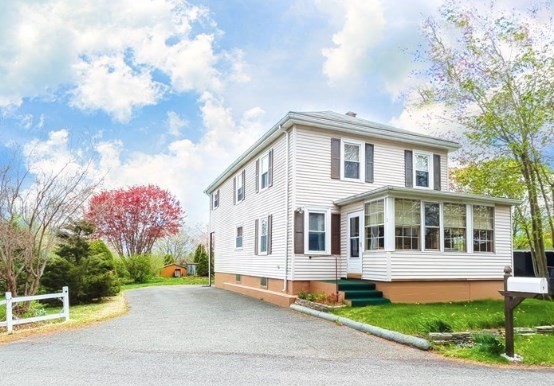 2 Clarendon St, Taunton, Massachusetts, 4 Bedrooms Bedrooms, 8 Rooms Rooms,2 BathroomsBathrooms,Residential,For Sale,Clarendon St,73407621