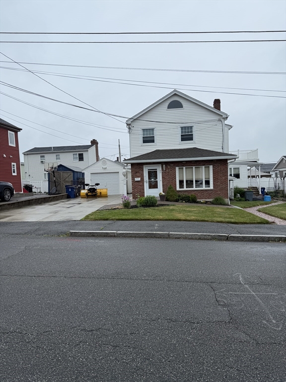 80 Elmwood Street, Revere, Massachusetts, 2 Bedrooms Bedrooms, 4 Rooms Rooms,1 BathroomBathrooms,Residential Lease,For Rent,Elmwood Street,73398847
