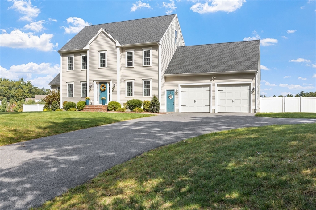 230 Cherry St., Bridgewater, Massachusetts, 4 Bedrooms Bedrooms, 8 Rooms Rooms,2.5 BathroomsBathrooms,Residential,For Sale,Cherry St.,73431808