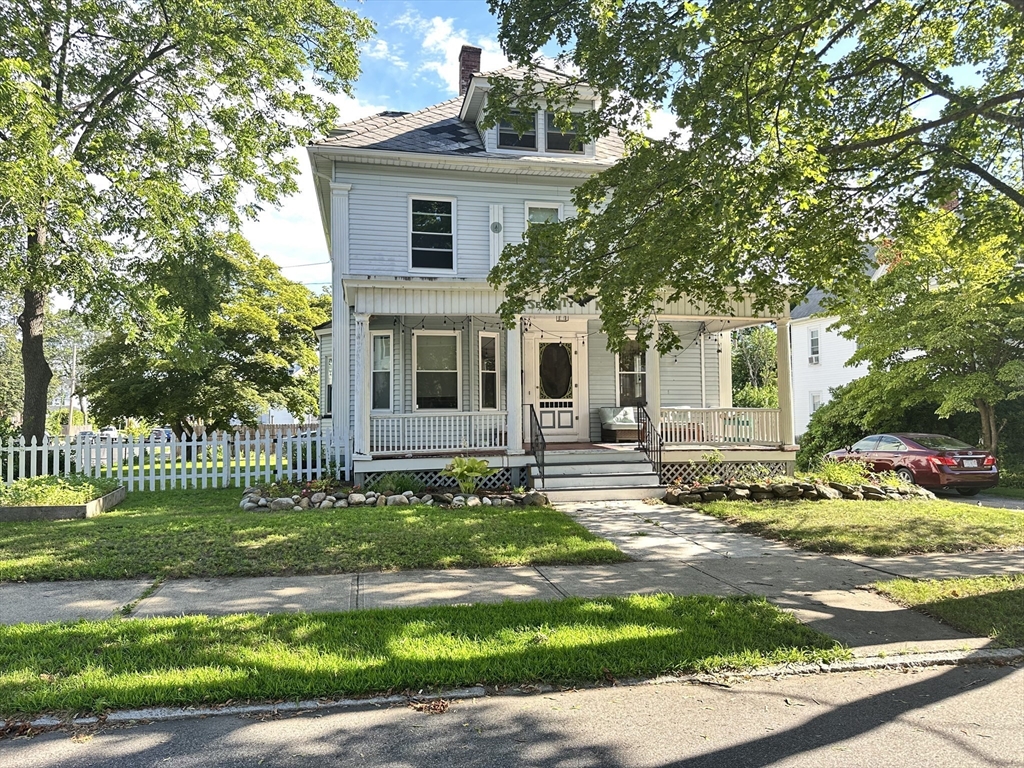 79 Lawler St, Holyoke, Massachusetts, 4 Bedrooms Bedrooms, 7 Rooms Rooms,1.5 BathroomsBathrooms,Residential Lease,For Rent,Lawler St,73441591