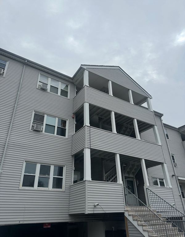 386 Summer Street, Lynn, Massachusetts, 2 Bedrooms Bedrooms, 3 Rooms Rooms,1 BathroomBathrooms,Residential Lease,For Rent,Summer Street,73441733