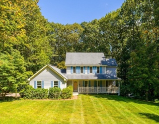 24 Stoneybrook Rd, Charlton, Massachusetts, 4 Bedrooms Bedrooms, 8 Rooms Rooms,2.5 BathroomsBathrooms,Residential,For Sale,Stoneybrook Rd,73425887
