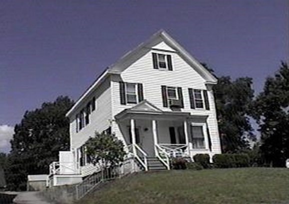 13-15 Oak Street, Methuen, Massachusetts, 5 Bedrooms Bedrooms, 9 Rooms Rooms,2 BathroomsBathrooms,Residential Income,For Sale,Oak Street,73417656