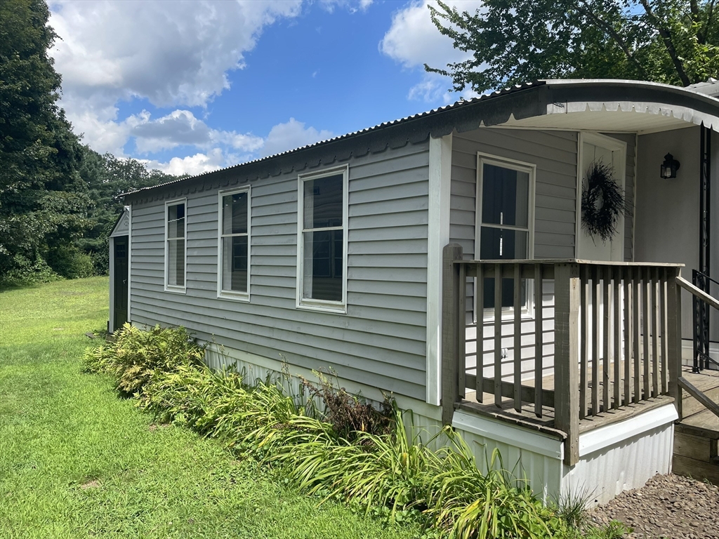 11 Mountain Laurel Road, Russell, Massachusetts, 2 Bedrooms Bedrooms, 5 Rooms Rooms,1 BathroomBathrooms,Residential,For Sale,Mountain Laurel Road,73418619