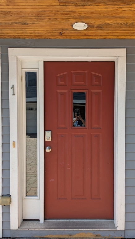 894 Main St., Wakefield, Massachusetts, 3 Bedrooms Bedrooms, 8 Rooms Rooms,2.5 BathroomsBathrooms,Residential Lease,For Rent,Main St.,73410023