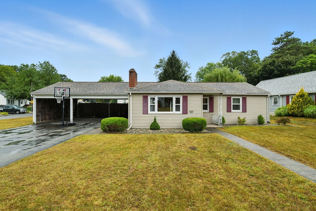 222 Bolton Street, Springfield, Massachusetts, 3 Bedrooms Bedrooms, 6 Rooms Rooms,1 BathroomBathrooms,Residential,For Sale,Bolton Street,73420722