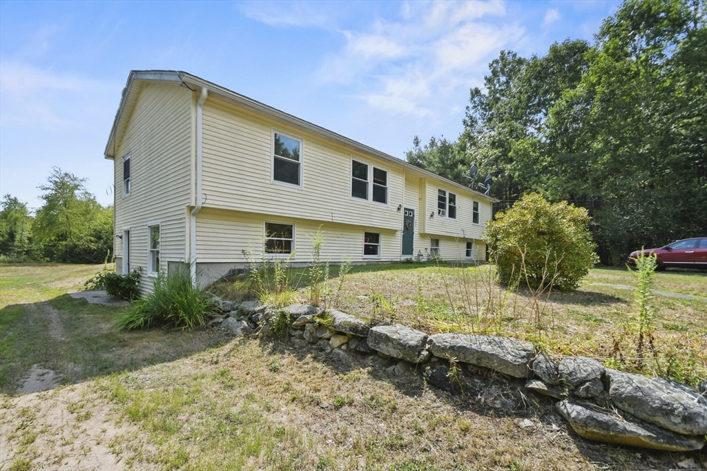 286-288 Butterworth Rd, Orange, Massachusetts, 4 Bedrooms Bedrooms, 10 Rooms Rooms,3 BathroomsBathrooms,Residential Income,For Sale,Butterworth Rd,73424604