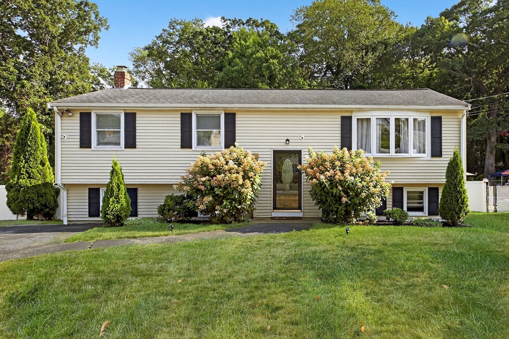 37 Westgate Rd, Framingham, Massachusetts, 4 Bedrooms Bedrooms, 8 Rooms Rooms,2 BathroomsBathrooms,Residential,For Sale,Westgate Rd,73419107