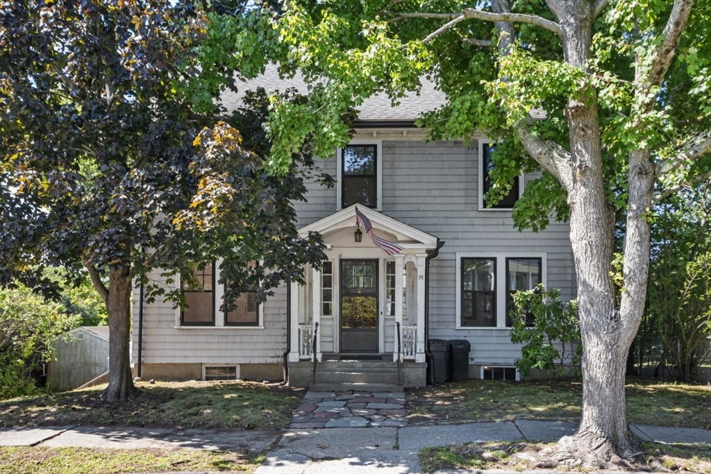 75 Riverview Ave, Waltham, Massachusetts, 3 Bedrooms Bedrooms, 9 Rooms Rooms,3 BathroomsBathrooms,Residential,For Sale,Riverview Ave,73431161