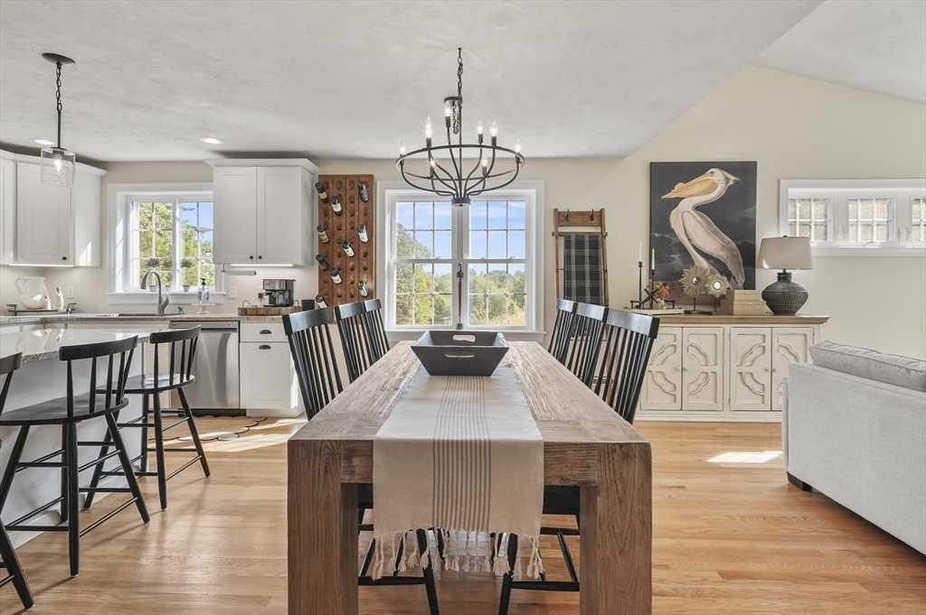 1 Turtle Lane, Sterling, Massachusetts, 2 Bedrooms Bedrooms, 4 Rooms Rooms,2 BathroomsBathrooms,Residential,For Sale,Turtle Lane,73417621