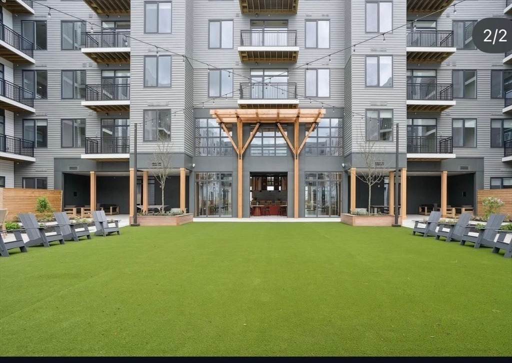 1 Hanson, Lynn, Massachusetts, 1 Bedroom Bedrooms, 3 Rooms Rooms,1 BathroomBathrooms,Residential Lease,For Rent,Hanson,73442129