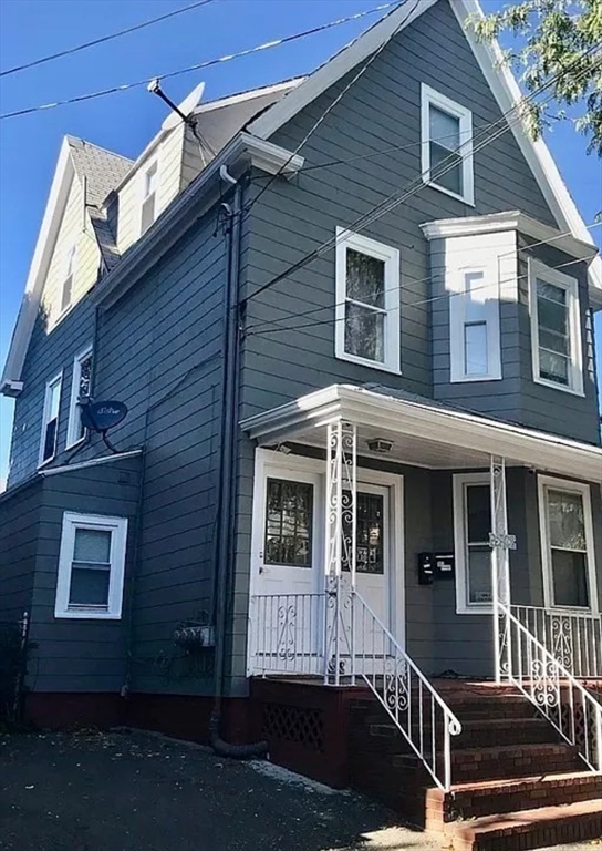 58 Walnut St, Everett, Massachusetts, 2 Bedrooms Bedrooms, 3 Rooms Rooms,1 BathroomBathrooms,Residential Lease,For Rent,Walnut St,73414948