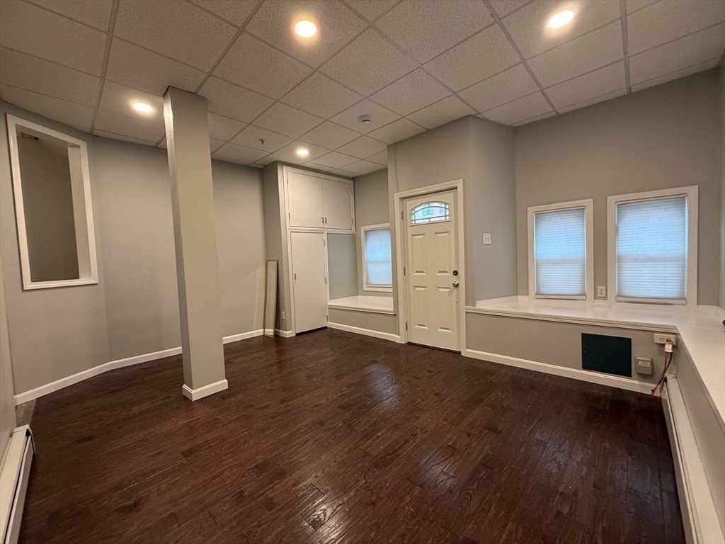 690 Lawrence St, Lowell, Massachusetts, 2 Bedrooms Bedrooms, 4 Rooms Rooms,1 BathroomBathrooms,Residential Lease,For Rent,Lawrence St,73442207