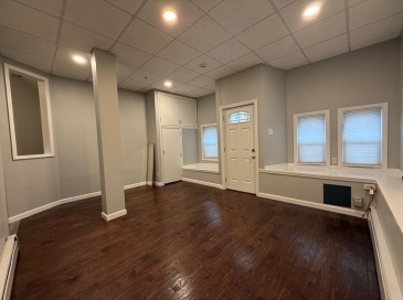 690 Lawrence St, Lowell, Massachusetts, 2 Bedrooms Bedrooms, 4 Rooms Rooms,1 BathroomBathrooms,Residential Lease,For Rent,Lawrence St,73442207 690 Lawrence St, Lowell, Massachusetts, 2 Bedrooms Bedrooms, 4 Rooms Rooms,1 BathroomBathrooms,Residential Lease,For Rent,Lawrence St,73442207