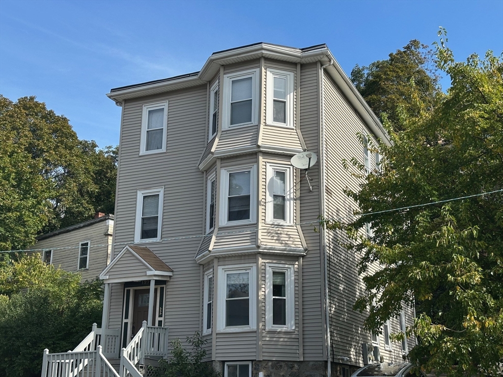 127 Marcella Street, Boston, Massachusetts, 2 Bedrooms Bedrooms, 4 Rooms Rooms,1 BathroomBathrooms,Residential Lease,For Rent,Marcella Street,73442218