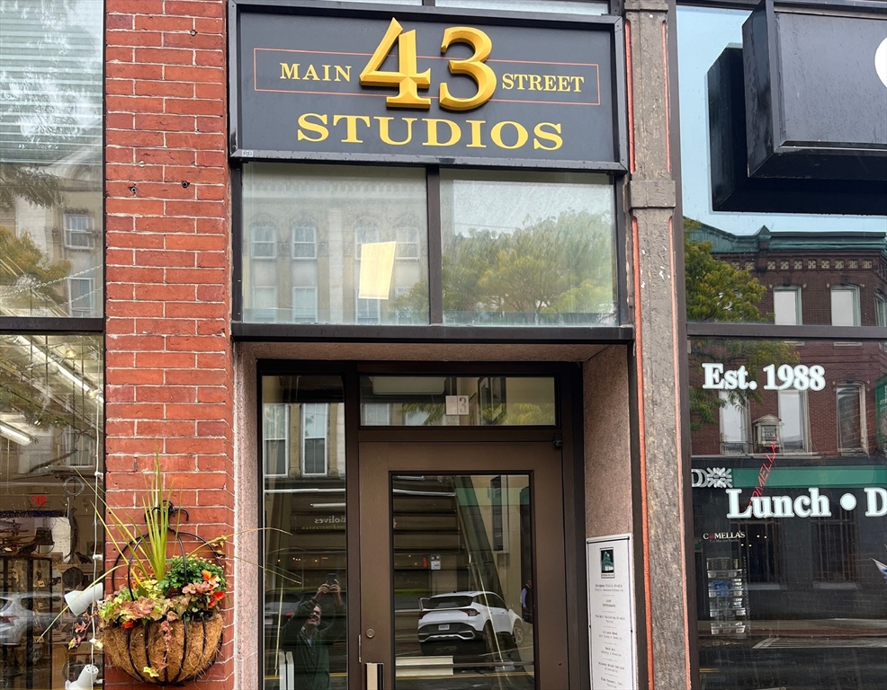 43 Main St, Natick, Massachusetts, ,Commercial Lease,For Rent,Main St,73442256