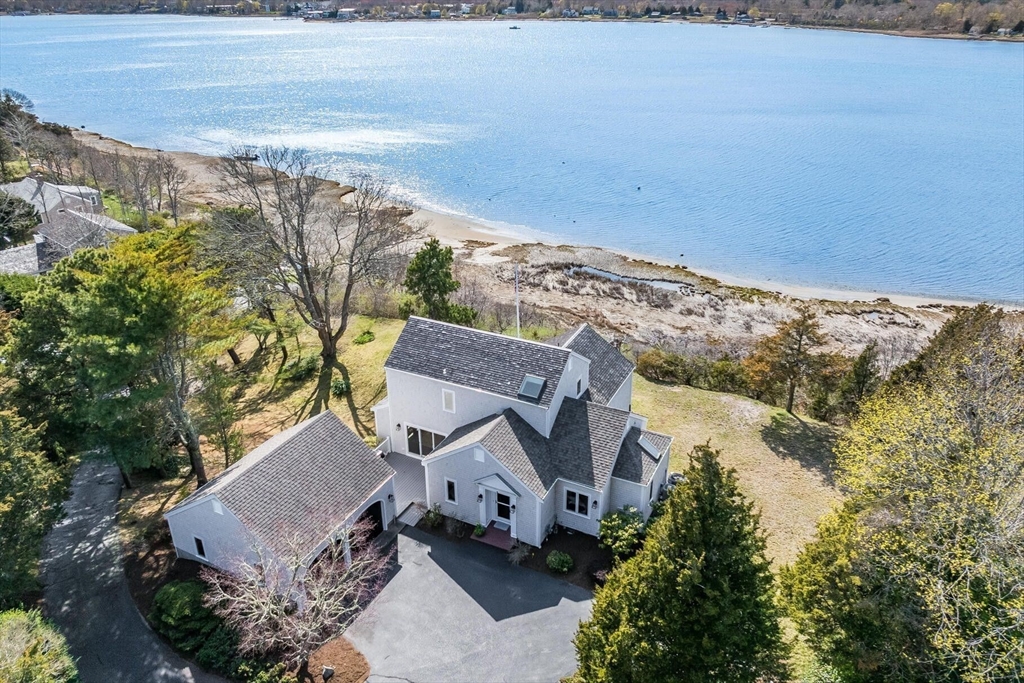 4 Asas Landing, Orleans, Massachusetts, 3 Bedrooms Bedrooms, 7 Rooms Rooms,3 BathroomsBathrooms,Residential,For Sale,Asas Landing,73400330