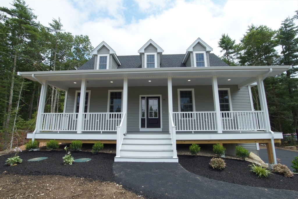 141 Tispaquin St, Middleboro, Massachusetts, 3 Bedrooms Bedrooms, 5 Rooms Rooms,2.5 BathroomsBathrooms,Residential,For Sale,Tispaquin St,73403513