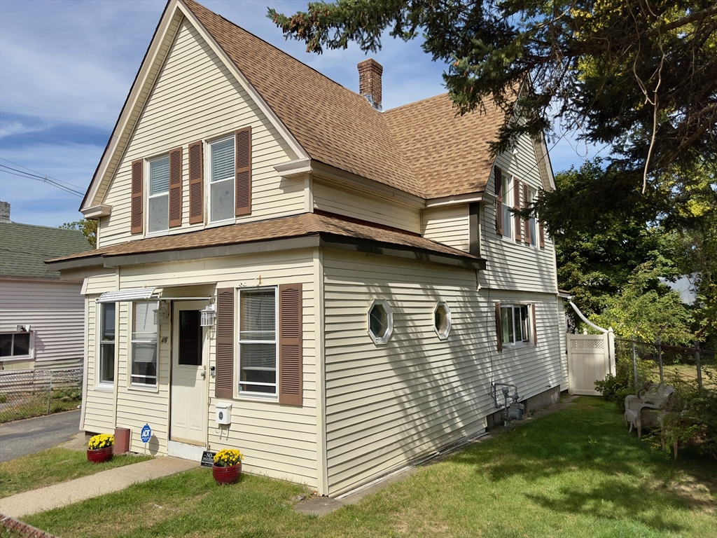 46 Lyman Street, Worcester, Massachusetts, 3 Bedrooms Bedrooms, 6 Rooms Rooms,2 BathroomsBathrooms,Residential,For Sale,Lyman Street,73427054