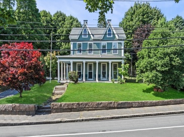 112 Eastern Ave, Gloucester, Massachusetts, 5 Bedrooms Bedrooms, 12 Rooms Rooms,2 BathroomsBathrooms,Residential Income,For Sale,Eastern Ave,73414400