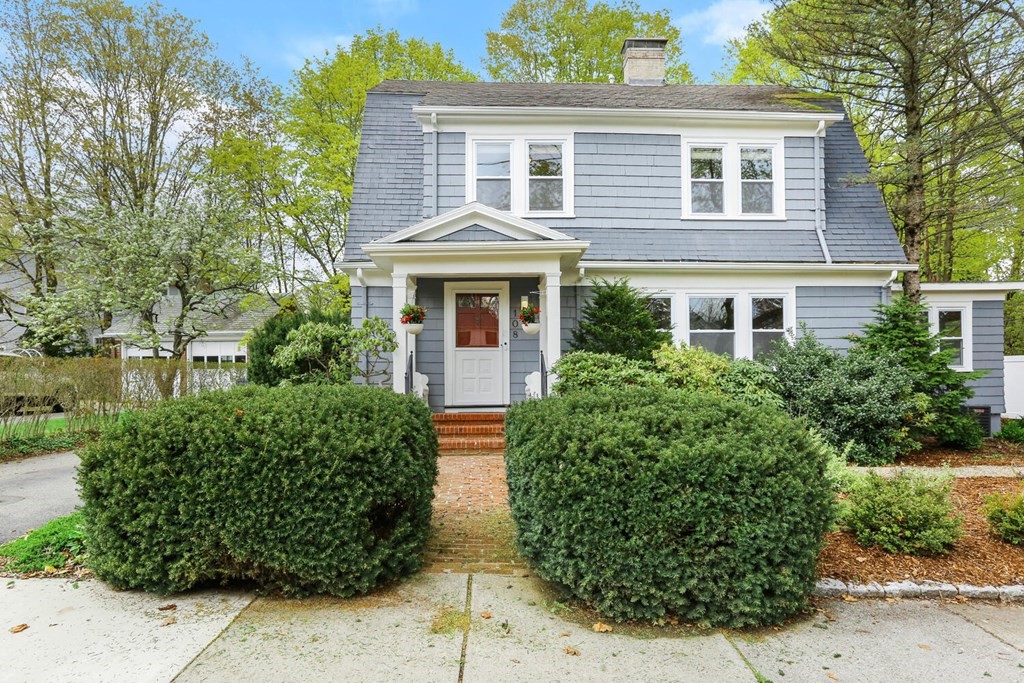 108 Morton St, Newton, Massachusetts, 5 Bedrooms Bedrooms, 9 Rooms Rooms,2.5 BathroomsBathrooms,Residential Lease,For Rent,Morton St,73427251