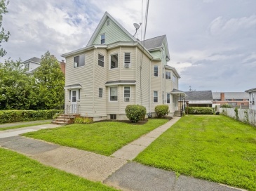 22 Maple Ter, West Springfield, Massachusetts, 7 Bedrooms Bedrooms, 14 Rooms Rooms,2 BathroomsBathrooms,Residential Income,For Sale,Maple Ter,73406689