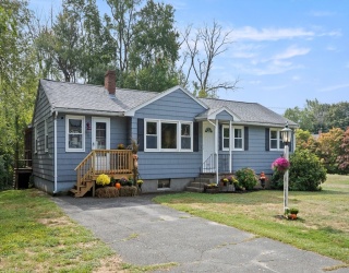 11 Albion Lane, West Newbury, Massachusetts, 3 Bedrooms Bedrooms, 6 Rooms Rooms,1 BathroomBathrooms,Residential,For Sale,Albion Lane,73428742