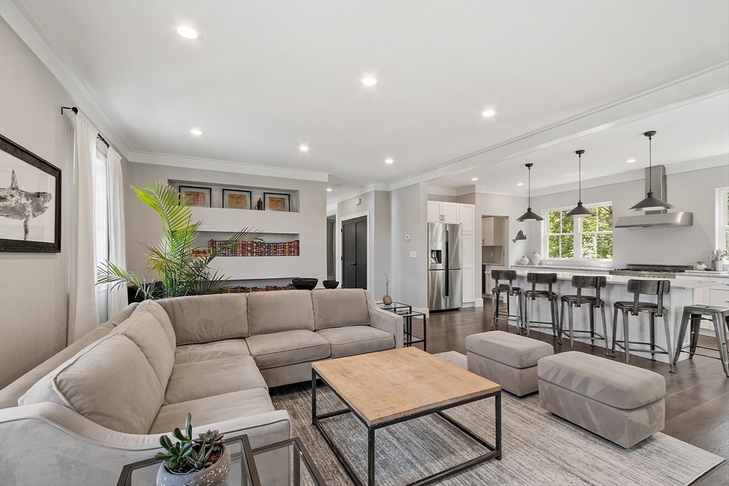 166 Greenwood Rd, Andover, Massachusetts, 5 Bedrooms Bedrooms, 10 Rooms Rooms,3.5 BathroomsBathrooms,Residential,For Sale,Greenwood Rd,73395765