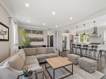 166 Greenwood Rd, Andover, Massachusetts, 5 Bedrooms Bedrooms, 10 Rooms Rooms,3.5 BathroomsBathrooms,Residential,For Sale,Greenwood Rd,73395765