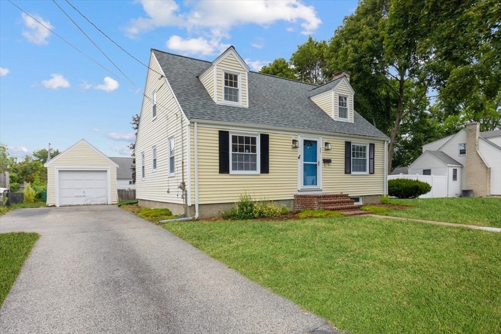 341 Green St, Weymouth, Massachusetts, 3 Bedrooms Bedrooms, 7 Rooms Rooms,1 BathroomBathrooms,Residential,For Sale,Green St,73421249