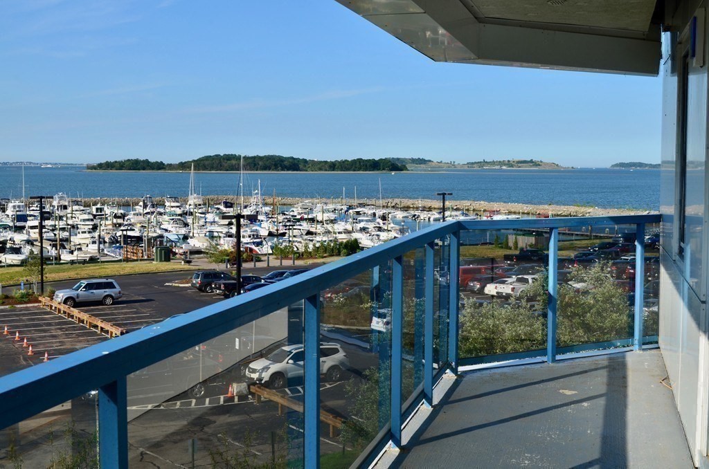 2001 Marina Dr, Quincy, Massachusetts, 2 Bedrooms Bedrooms, 5 Rooms Rooms,2 BathroomsBathrooms,Residential,For Sale,Marina Dr,73442423