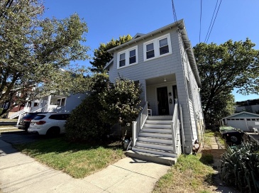 16 Birch Rd, Watertown, Massachusetts, 2 Bedrooms Bedrooms, 8 Rooms Rooms,1 BathroomBathrooms,Residential Lease,For Rent,Birch Rd,73442492