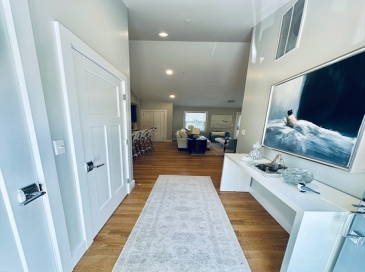 220 Center St, Pembroke, Massachusetts, 2 Bedrooms Bedrooms, 4 Rooms Rooms,1 BathroomBathrooms,Residential Lease,For Rent,Center St,73408883